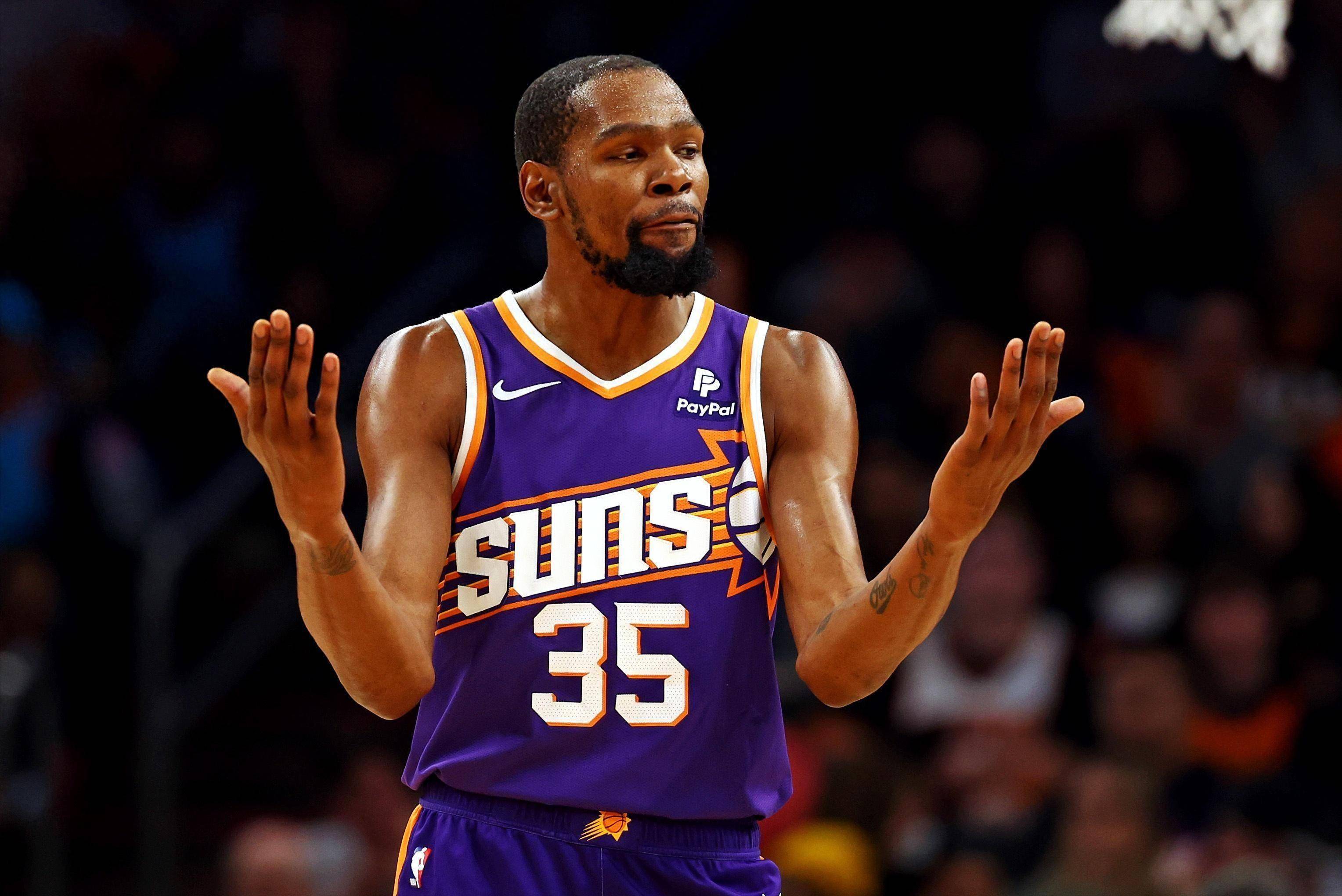 半场：维拉0-0纽卡，双方争抢激烈，特里皮尔造险