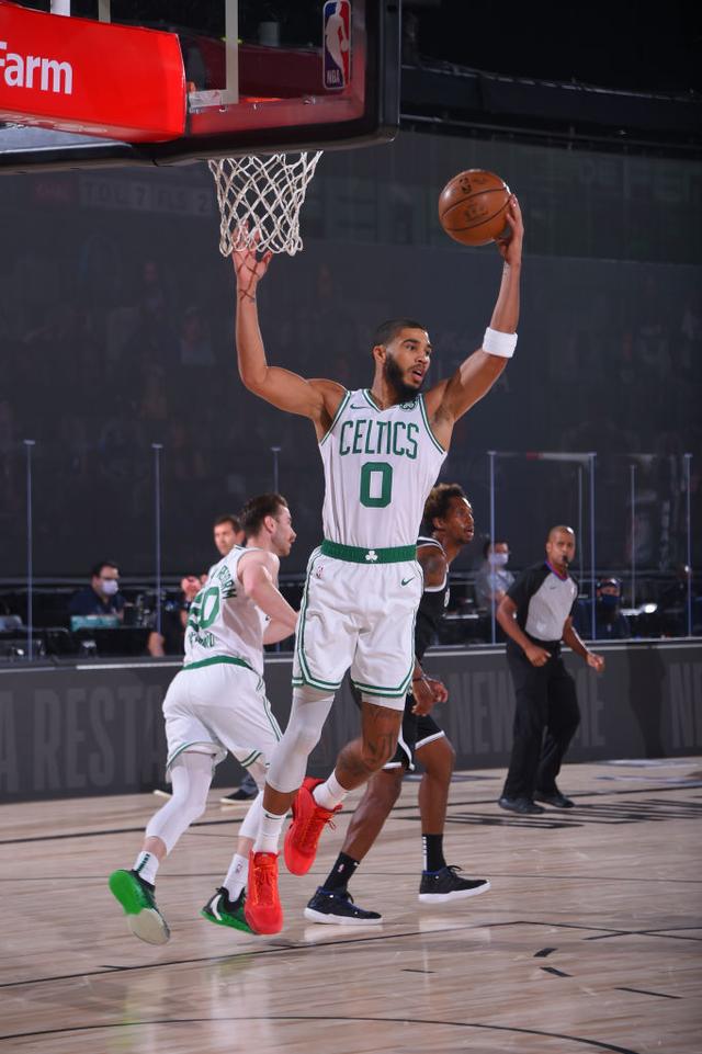 大连英博半场3次打铁！毛伟杰两次中柱，无缘足协杯处子球