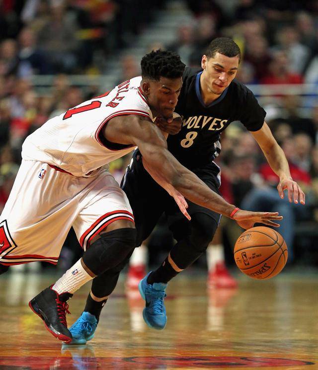 NBA传闻：开拓者队后卫安芬尼·西蒙斯或将在休赛期成交.