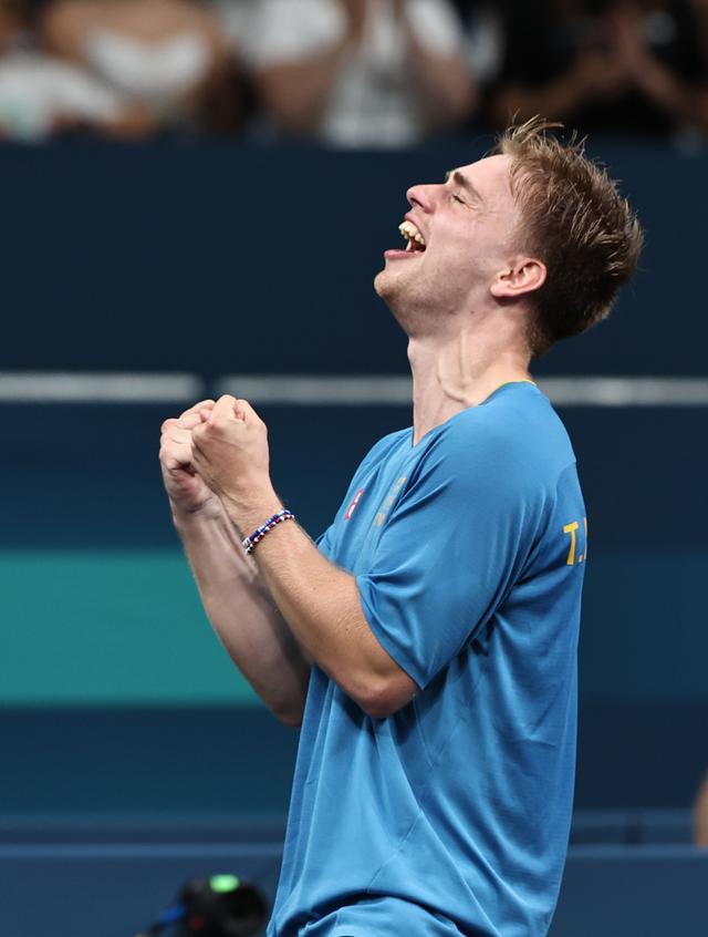 维尔茨加盟利物浦后表现低迷，仅1次进球被判乌龙，未能兑现预期。