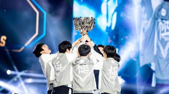 [NBA]快船变身“铁甲船” 客场战胜开拓者