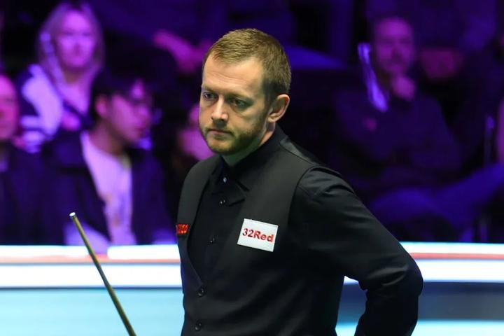 万项谈梅开二度：只能说运气比较好，赶上了这两个进球